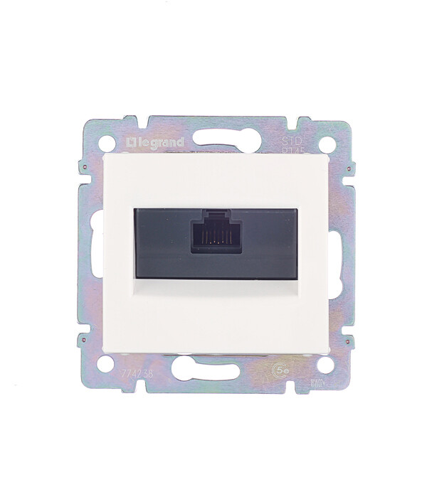 Розетка компьютерная Legrand Valena встраиваемая белая RJ45 (694286) - изображение 1